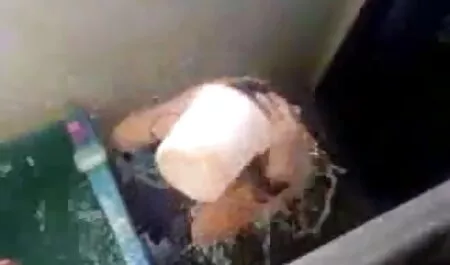বালিকা, বাংলা দেশি চোদা চোদি সরাসরি ভিডিও, ক্যামেরার