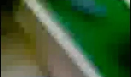 কানেনা জেমস, চোদা চোদি গান মোনা ওয়েলস, রায়ান ম্যাকক্লেন