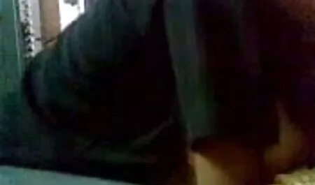 বড় সুন্দরী মেয়েদের চোদা চোদি মহিলা