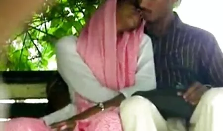 উচ্চাভিলাষী চোদা চোদি ইন্টার্ন