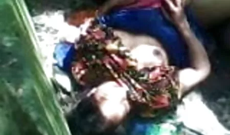 বড়ো ছোট দের চোদা চোদি বুকের মেয়ের